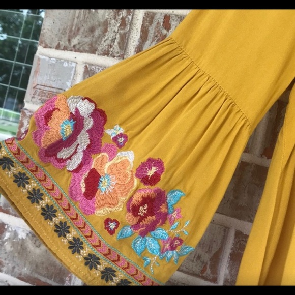 Gorgeous Yellow Boho Floral Bell Sleeve Blouse - Picture 2 of 4